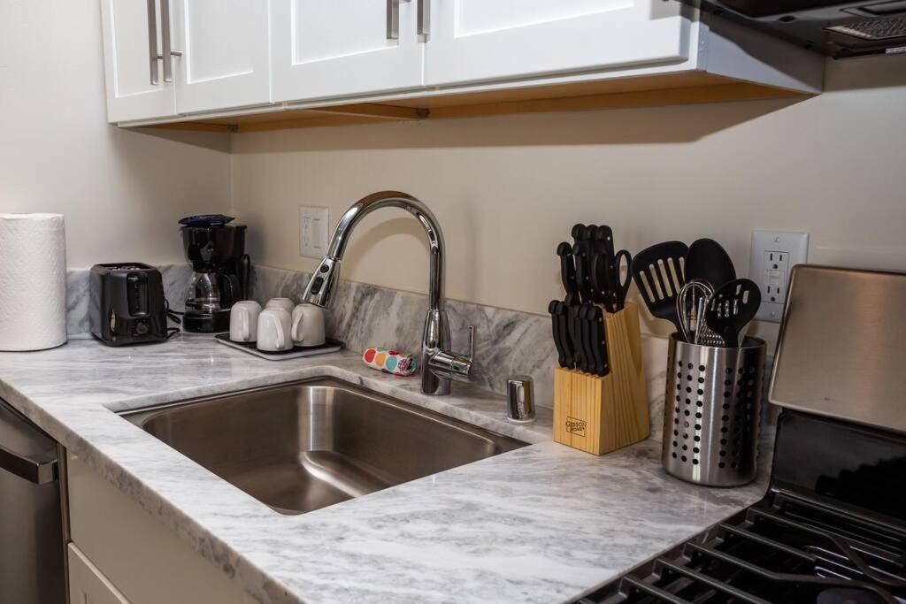 Spacious 1 Bedroom Apartment In Heart Of San Diego Eksteriør billede